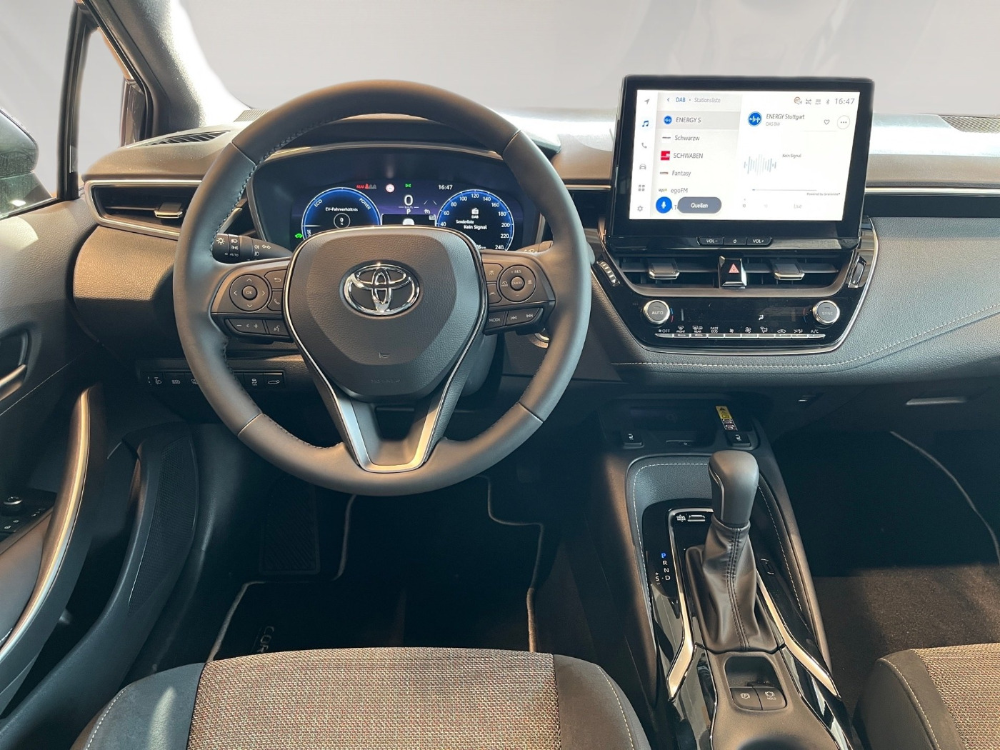 Foto 1 - Corolla Touring Sports 2,0 Hybrid TS Teamplayer mit Technik AUT, marlingrau