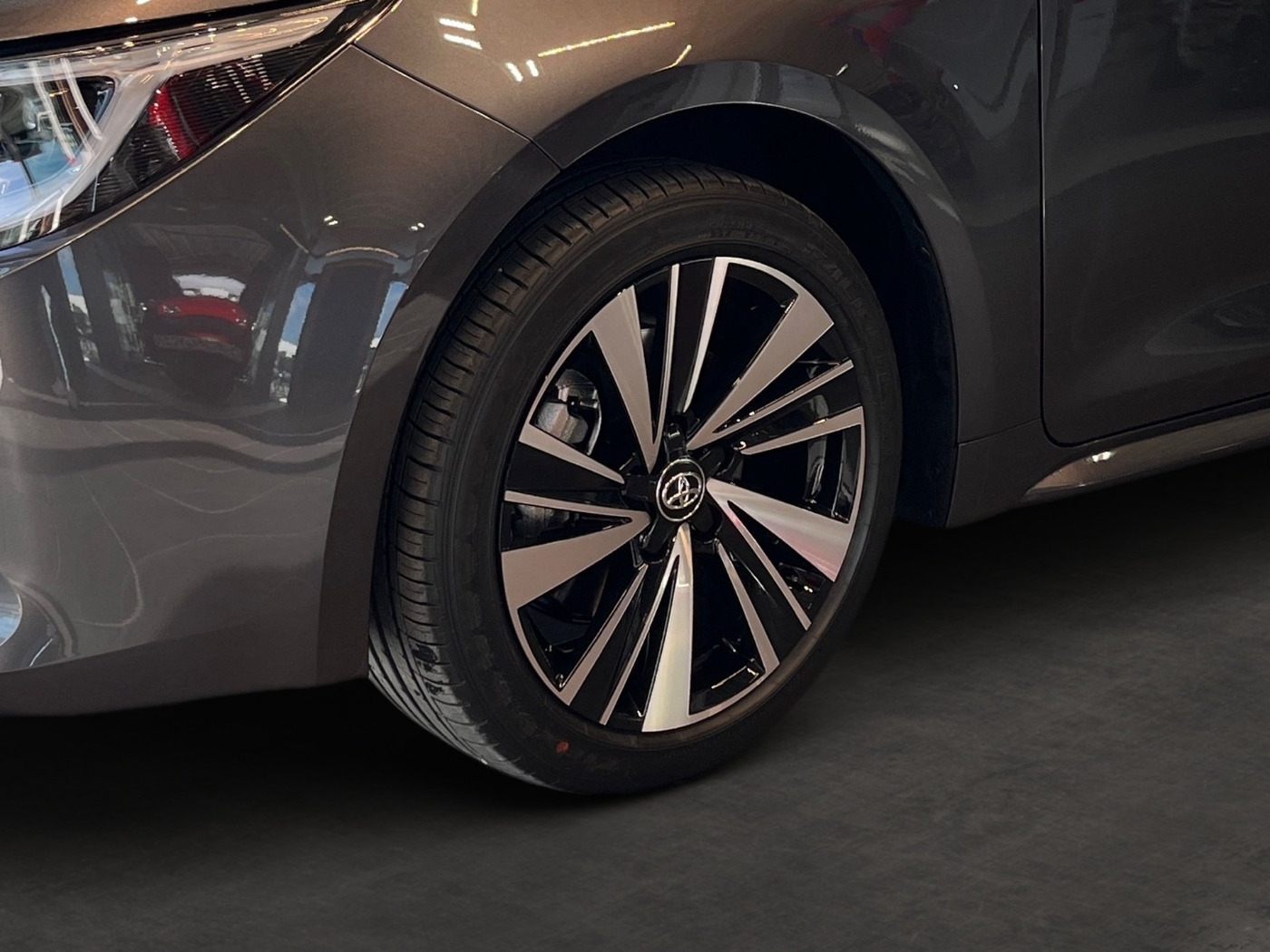 Foto 1 - Corolla Touring Sports 2,0 Hybrid TS Teamplayer mit Technik AUT, marlingrau