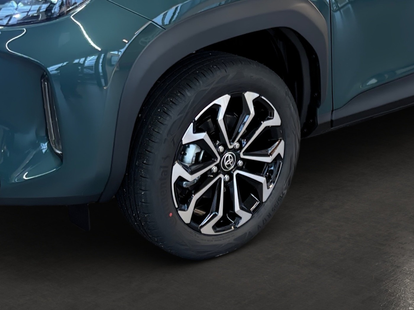 Foto 1 - Toyota Yaris Cross 1.5 Hybrid Teamplayer Winter-Paket, everest green