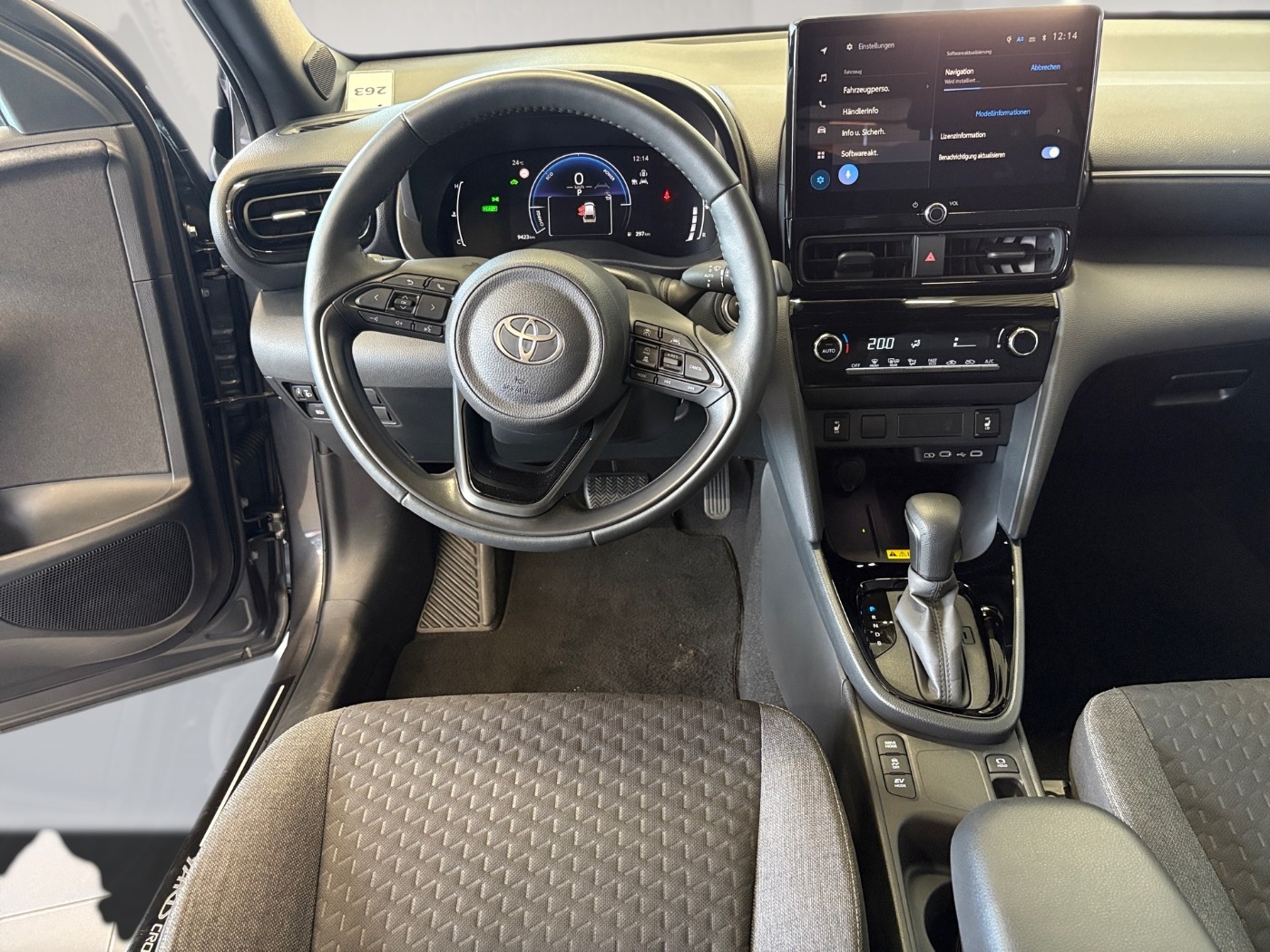 Foto 1 - Toyota Yaris Cross 1.5 Hybrid Teamplayer Winter-Paket, everest green